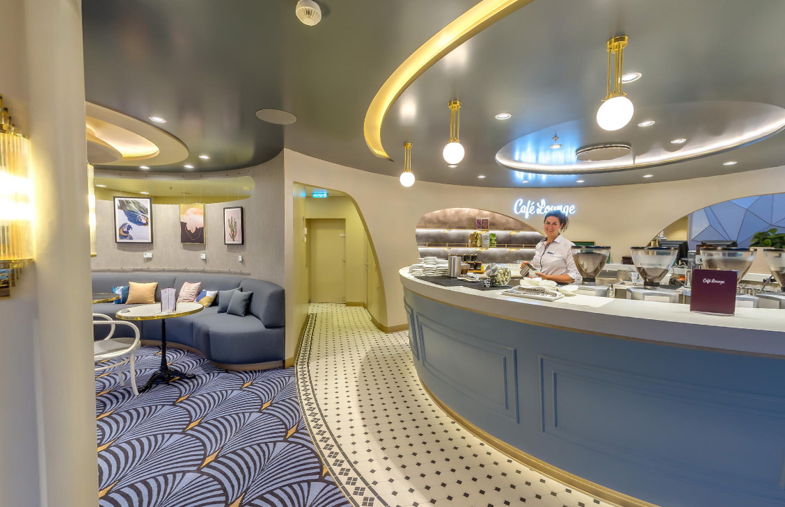 Caf Lounge - Mein Schiff 4