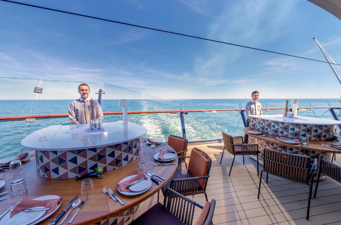 Mein Schiff 6 - Surf & Turf - Grilltische